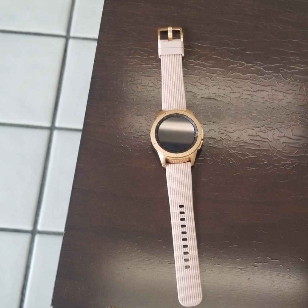 Samsung galaxy watch with network and wifi access